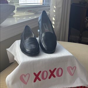 Women's Classy Navy Blue Flat